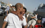 Lundi 14 mars 2005 - 

Défilé naval  au large de La Réunion pour le départ de &quot;La Jeanne d'Arc&quot;