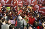 Lionel Jospin, alors Premier ministre a effectué un séjour éclair à La Réunion le samedi 9 mars 2002