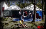 Les concurrents du Grand raid 2002 traversent la région montagneuse de Kervegen dans le Sud de l'île