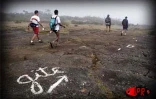 Les concurrents du Grand raid 2002 traversent la région montagneuse de Kervegen dans le Sud de l'île