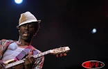 Samedi 7 août 2004

Keziah Jones le guitariste aux doigts magiques