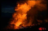 15 janvier 2002. L'union de l'eau et du feu au lever du soleil