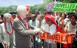 Le Premier ministre Lionel Jospin était en visite officielle à La Réunion du jeudi 25 janvier au samedi 27 janvier 2001