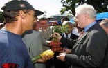 Le Premier ministre Lionel Jospin était en visite officielle à La Réunion du jeudi 25 janvier au samedi 27 janvier 2001