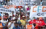 Environ 15 000 personnes ont manifesté à Saint-Denis à l'occasion de la fête du 1er mai 2003. C'est la première fois que la célébration d'un 1er mai rassemble autant de monde à La Réunion
