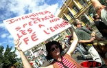 Environ 15 000 personnes ont manifesté à Saint-Denis à l'occasion de la fête du 1er mai 2003. C'est la première fois que la célébration d'un 1er mai rassemble autant de monde à La Réunion