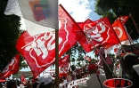 Environ 15 000 personnes ont manifesté à Saint-Denis à l'occasion de la fête du 1er mai 2003. C'est la première fois que la célébration d'un 1er mai rassemble autant de monde à La Réunion