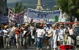 20 000 grévistes de l'Éducation nationale ont manifesté dans les rues de Saint-Denis le mardi 15 avril 2003. il s'agit de la plus grande manifestation de ces 20 dernières années