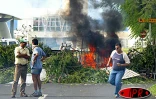 Lundi 2 juin 2003 -
Les grévistes de l'Éducation nationale ont passé la journée à jouer au chat et à la souris avec les forces de l'ordre