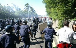 Mardi 3 juin 2003 -
Des affrontements ont opposé les manifestants et les forces de l'ordre