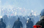 Mardi 3 juin 2003 -
Des affrontements ont opposé les manifestants et les forces de l'ordre
