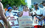 Des centaines de personnes ont manifesté devant le rectoral à Saint-Denis toute la journée du jeudi 10 avril 2003