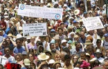 15 000 personnes ont participé dimanche matin 7 octobre 2001 à une marche pour la paix àSaint-Denis. L'action était organisée en réaction à la situation de crise engendrée par les attentats meurtriers du 11 septembre 2001 aux Etats-Unis