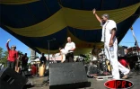 Sakifo 2007- Dimanche 5 août- Riz chauffé et concert en hommage à Alain Peters ont attiré la foule au Massalé