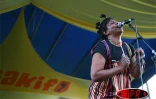Sakifo Vendredi 04 août 2007- L'ambiance cool du massalé s'est transformée en chaleur tropicale avec le concert de Nathalie Natiembé et Bumcello