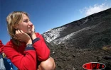 Mercredi 11 Octobre 2006 

Avant son tour du monde à la voile en solitaire et à contre-courants Maud de Fontenoy a assisté au spectacle du mariage du feu et de la neige