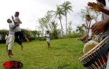 Depuis quelques années, le moringue s'est imposé auprès des jeunes. Cet art de combat venu d'Afrique s'est transformé en activité sportive où la danse prend le pas sur la lutte guerrière