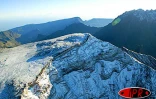 Dimanche 3 août 2003
Spectacle exceptionnel du volcan et du Piton des Neiges sous la neige glacée