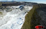 Dimanche 3 août 2003
Spectacle exceptionnel du volcan et du Piton des Neiges sous la neige glacée