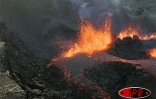 Mardi 4 octobre 2005 -

Le piton de la Fournaise est entré en éruption depuis 14h26