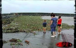 Le cyclone intense Ando est passé au large de la Réunion le samedi 6 janvier 2001.