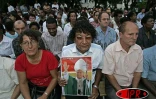 Jeudi 7 avril 2005 - 

Plusieurs milliers de personnes ont assisté en l'église du Chaudron à la messe en mémoire de Jean-Paul II