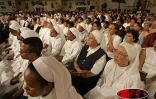 Jeudi 7 avril 2005 - 

Plusieurs milliers de personnes ont assisté en l'église du Chaudron à la messe en mémoire de Jean-Paul II