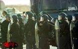Grève des gérants de station services le mercredi 13 septembre 2000. Ils reclament une revalorisation de leur marge bénéficiaire. Les usagers protestent pour leur part contre les prix jugés élevés des carburants