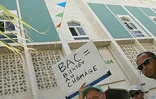 Lundi 10 juin 2003
Plusieurs milliers de personnes ont défilé une nouvelle fois dans les rues de Saint-Denis contre les projets de décentralisation et de réforme des retraites
