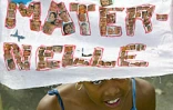Lundi 10 juin 2003
Plusieurs milliers de personnes ont défilé une nouvelle fois dans les rues de Saint-Denis contre les projets de décentralisation et de réforme des retraites