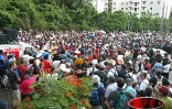 Lundi 10 juin 2003
Plusieurs milliers de personnes ont défilé une nouvelle fois dans les rues de Saint-Denis contre les projets de décentralisation et de réforme des retraites
