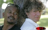 Mercredi 3 août 2005
Les bluesmen Paul Personne et Éric Triton se produiront le samedi 6 août à partir de 18 heures au Chapito à Saint-Leu