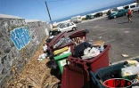 Lundi 25 septembre 2006 -

Malgré la présence de poubelles et un ramassage quotidien des déchets, des immondices défigurent les paysages de l'Ouest