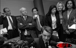 François Baroin, ministre de l'Outremer. Derrière lui de gauche à droite: Jean-Louis Lagourgue, maire de Sainte-Marie, Jean-Luc Poudroux, maire UMP de Saint-Leu, André Thien Ah Koon, ancien député-maire UMP du Tampon, Nassimah Dindar, présidente UMP du co