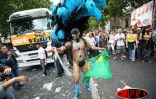 Samedi 30 juin 2007 -
La Gay pride 2007 à Paris - La Réunion a participé à la manifestation pour la première fois