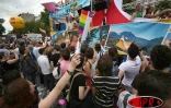 Samedi 30 juin 2007 -
La Gay pride 2007 à Paris - La Réunion a participé à la manifestation pour la première fois