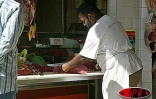 Image volée aux étalages du Petit Marché de Saint-Denis
