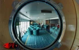 Le Queen Elisabeth II, l'un des plus grands navires de croisière au monde, a fait escale à La Réunion le vendredi 24 mars 2000