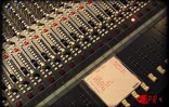 En juin 2001 lors de l'enregistrement de &quot;Ras kok&quot; l'album de Thierry Gauliris et Baster dans les locaux de Digital studio à Saint-Denis de La Réunion