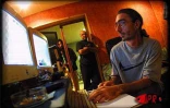 En juin 2001 lors de l'enregistrement de &quot;Ras kok&quot; l'album de Thierry Gauliris et Baster dans les locaux de Digital studio à Saint-Denis de La Réunion
