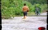 Le cyclone tropical Ando, qui a frôlé La Réunion le samedi 6 janvier 2001, a amené de fortes précipitations dans son sillage