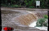 Le cyclone tropical Ando, qui a frôlé La Réunion le samedi 6 janvier 2001, a amené de fortes précipitations dans son sillage