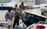 Dimanche 26 décembre 2004 -

Les lames de fond ont coulé ou endommagé des bateaux dans le port de Sainte-Marie