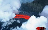 Mercredi 4 avril 2007 -

L'éruption redouble d'intensité. Les risques d'ouverture d'une faille hors enclos et d'un effondrement du Dolomieu sont sérieusement envisagés