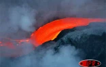 Mercredi 4 avril 2007 -

L'éruption redouble d'intensité. Les risques d'ouverture d'une faille hors enclos et d'un effondrement du Dolomieu sont sérieusement envisagés