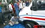 Vendredi 30 mai 2003 -
Plusieurs centaines de manifestants ont bloqué dès l'aude les entrées du rectorat. Deux brêves bousculades ont eu lieu avec les forces de l'ordre