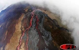 Lundi 6 septembre 2004
L'éruption a repris au piton de la Fournaise
