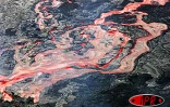 Lundi 6 septembre 2004
L'éruption a repris au piton de la Fournaise