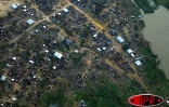 Jeudi 11 mars 2004
Gafilo a sinistré la région d'Antalaha dans le Nord - Est de Madagascar