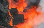 Lundi 2 avril 2007 -

Une coulée de lave a raversé la RN2 u niveau du Tremblet dans le courant de l'après-midi
